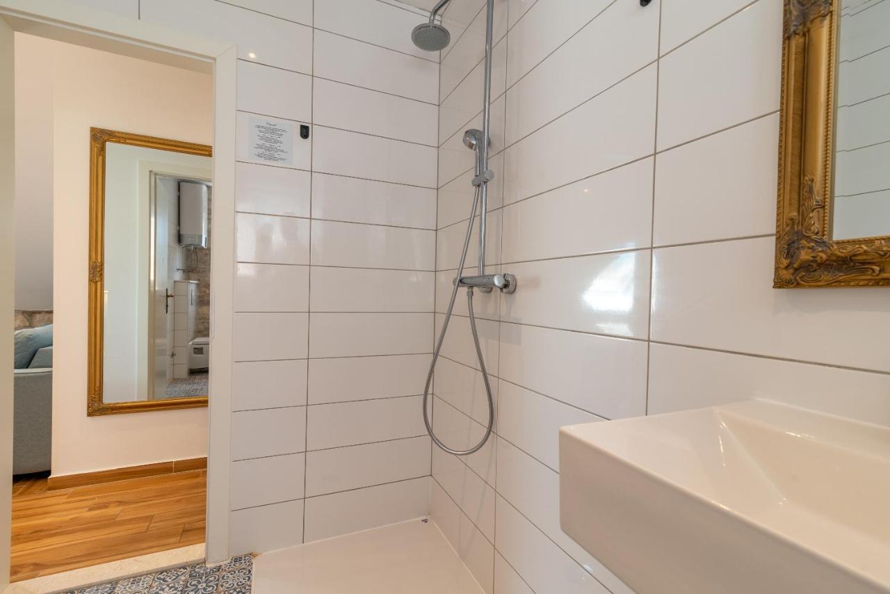 Residence Providenca Trogir Eksteriør billede